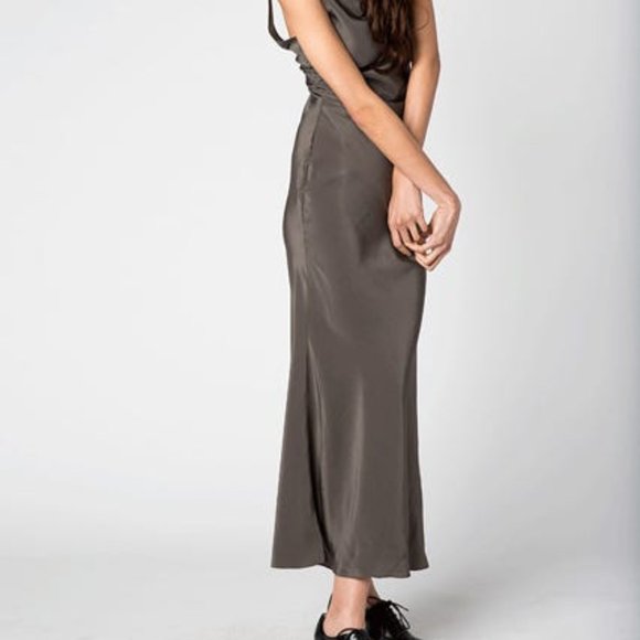 STONE COLD FOX MOSS SILK Minnesota GOWN - Picture 2 of 3